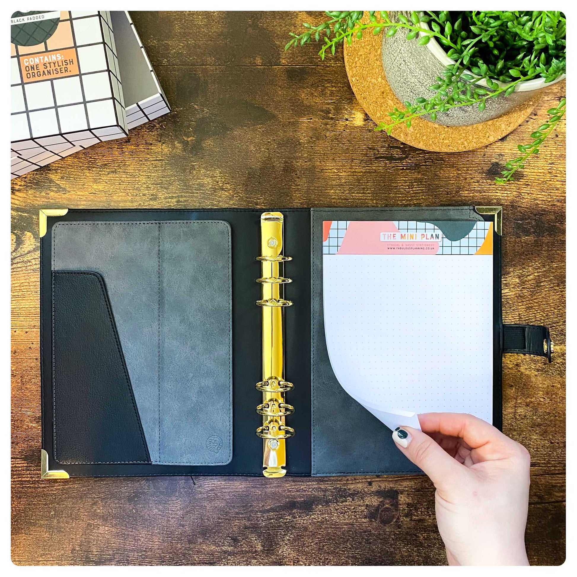 Black Padded Organiser - Undated Daily Diary P3 - Fabulous Planning - FO - BLACKPADDED - PD - EET